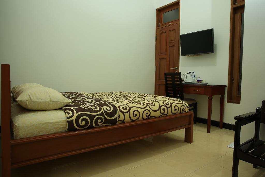 Puri Kusuma Guest House Tabanan Pokój zdjęcie